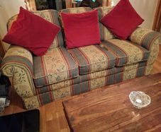 Couch 3 1 1 great condition only cleaned. Comfy.