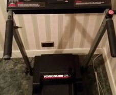 York Treadmill (Pacer 2750)