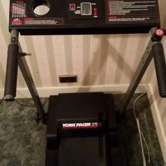 York Treadmill (Pacer 2750)