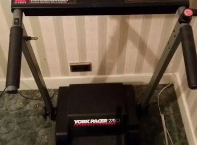York Treadmill (Pacer 2750)