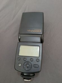 Yongnuo YN568EX Speedlite Flash Kit with Philips Charger & Rechargeable Batteries