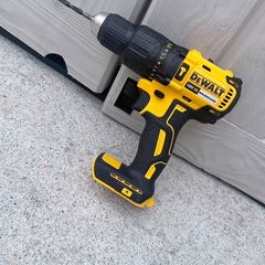 DeWalt 18V XR Brushless Cordless Combi Drill