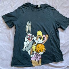 grey graphic tshirt