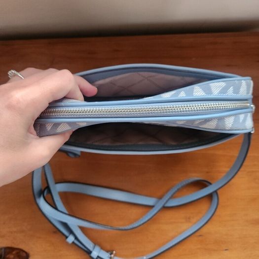 Michael kors crossbody bag