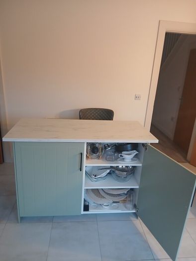 Custom kitchen island and chairs