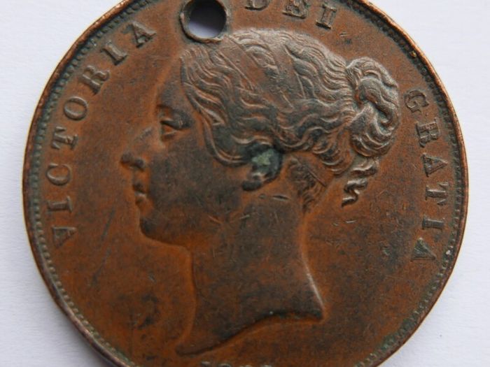 Victoria 1853 Copper Young Head Penny