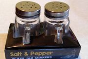 Salt &amp; Pepper, Small, Cute, Glass Jars (new).