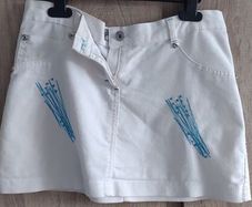 white mini skirt fits 6-8 worn twice
