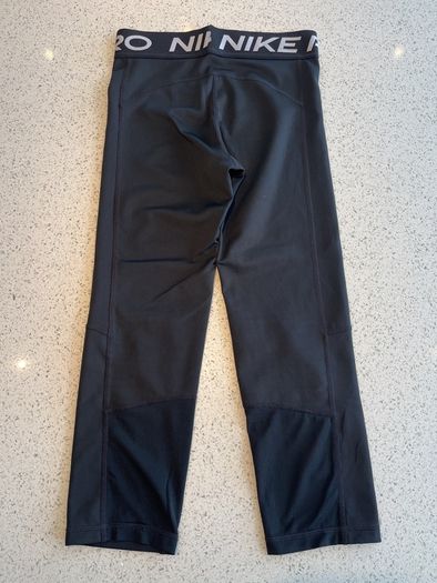 NIKE PRO Girls Black Leggings - 3/4 Capri Length- Size L