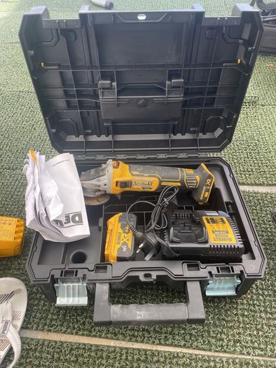 Dewalt angle grinder