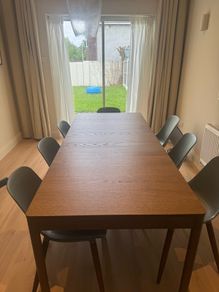brown oak extendable table