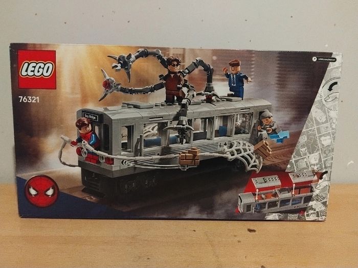lego 76321 Spider-Man vs. Doc Ock Subway Train Scene