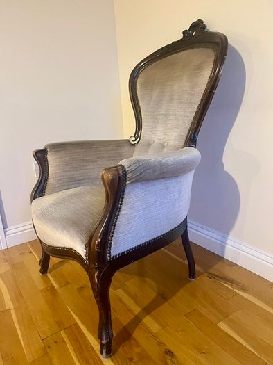 Antique Victorian Ladies Armchair