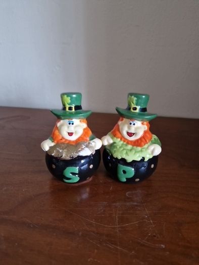 leprechaun salt & pepper