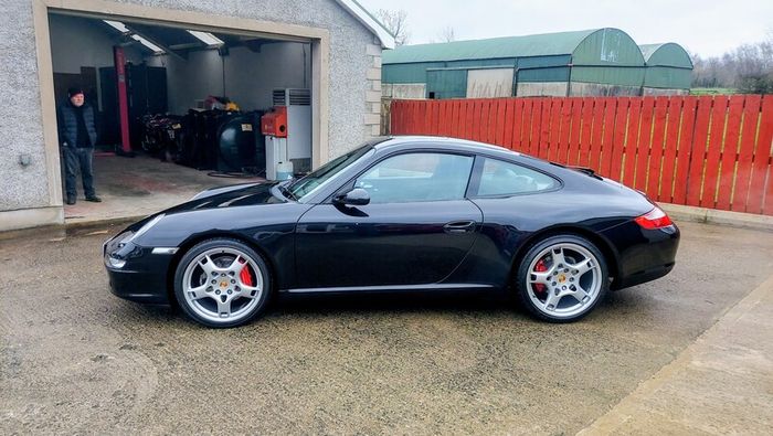 2006 Porsche 911 Carrera 2