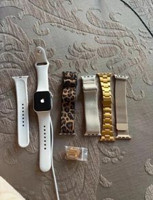 apple watch SE2 excellent condition, barely used, 96% battery health
