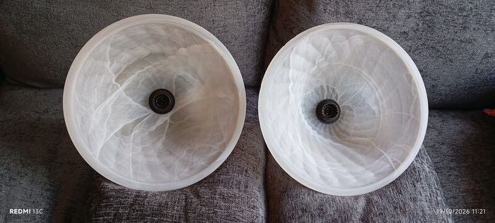2 Light Shades