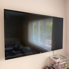 LG 49" 4K smart TV