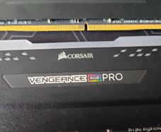 Vengeance Rgb Pro Ddr4 3200  Ram 32gb (2 X 16 Gb)