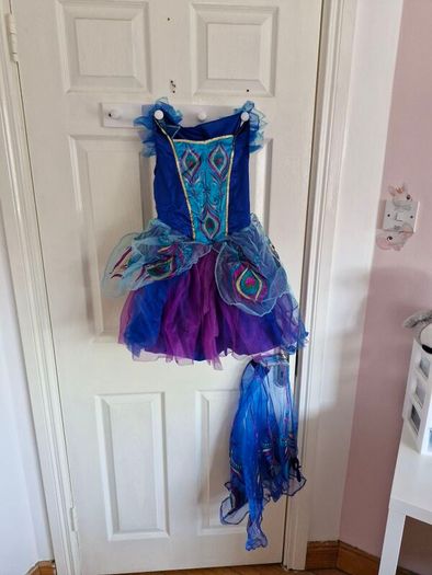 costumes