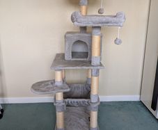 Cat tower x2