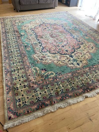 Exceptional Large Rug  300 x 240 cm