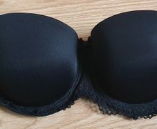 As New - Size 34C - A Black Strapless Bra - Lace Trim - #