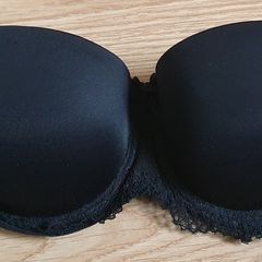 As New - Size 34C - A Black Strapless Bra - Lace Trim - #