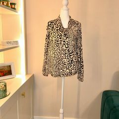 Ladies Leopard Print Blouse from Dunnes Stores Size Xs UK 6-8 / EU 34-36