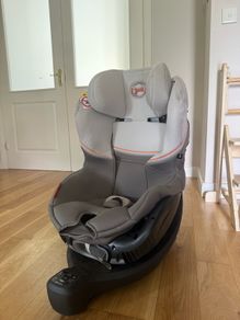 Great condition, for up to 4 years old. ISOFIX base included. Used for 1 child only from new.