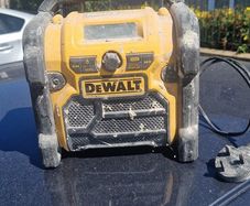 dewalt radio
