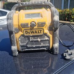 dewalt radio