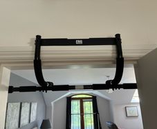 Pull up bar perfect condition