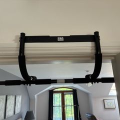 Pull up bar perfect condition