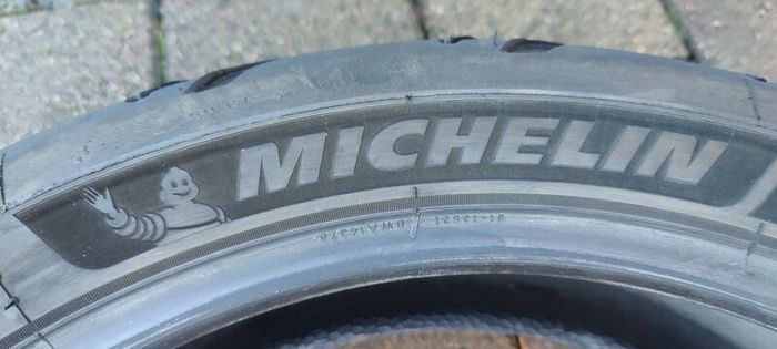Michelin road 6 tyre.