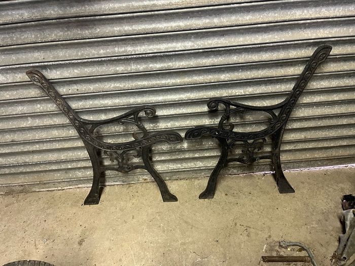 Cast iron seat ends