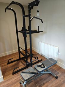 Power station Lat Pulldown with 40 kg of Weights Exercise Equipment and Bench and a 25 kg Power Bag