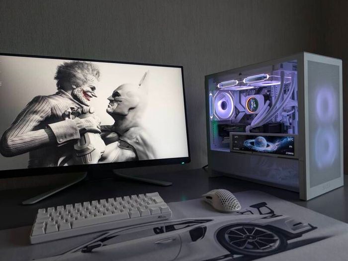 High Quality Gaming PC | AM5 | DDR5 32GB | Corsair AIO LCD | TR 9" Custom Display | NZXT | Asus RTX