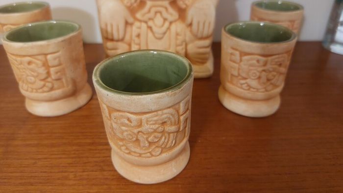 Fabulous Rare Collectable Vintage Aztec/Mayan/Mexican Ceramic Decanter and Five Matching Ceramic Shot Glasses in Excellent Condition - Perfect for a Home Bar or Man Cave, Bring on the Tequila!!!