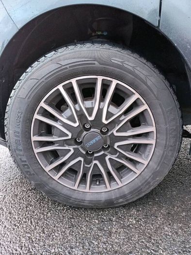 R17 aluminum wheels and tires