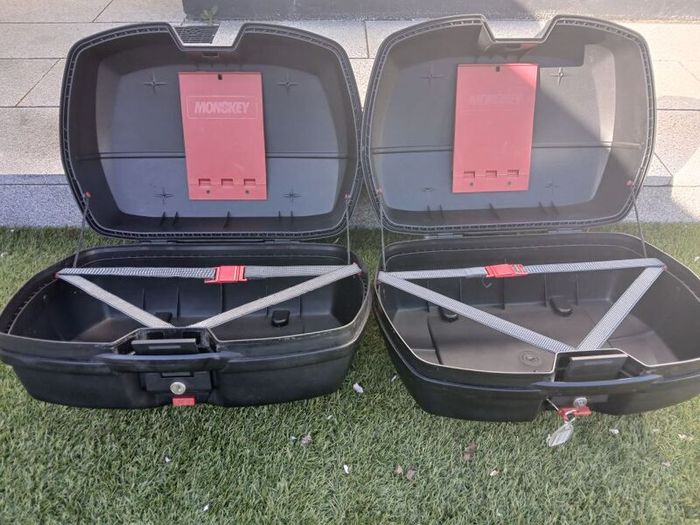 Motorcycle panniers