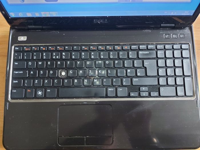 Dell Inspiron N5110, Intel Core i5-2310M CPU, 2.3GHz, 4GB Ram, 500GB HDD, Windows 7 Home, Chrome, Mozilla Firefox, and VLC