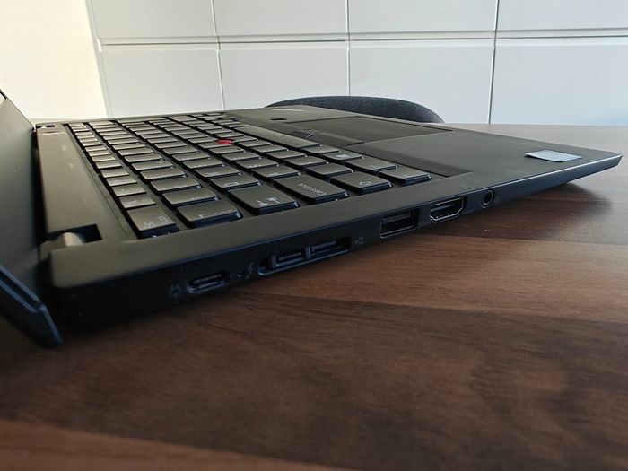 Lenovo ThinkPad X390 Touchscreen Laptop