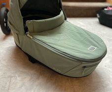 CYBEX E-Priam travel system with cloud T car seat