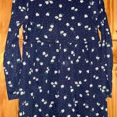 Age 8-10 H&M daisy dress