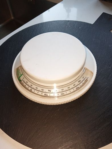 Kitchen scales