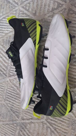 soccer shoes