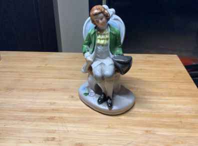 Figurines