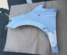 VW Touran 2016 Passenger-Side Front Wing