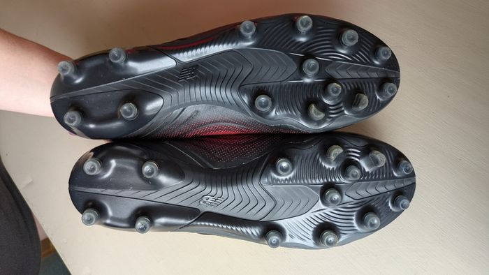 Comfortable Wide Fit New Balance Tekela Elite Low MG V5 Football Boots Like New